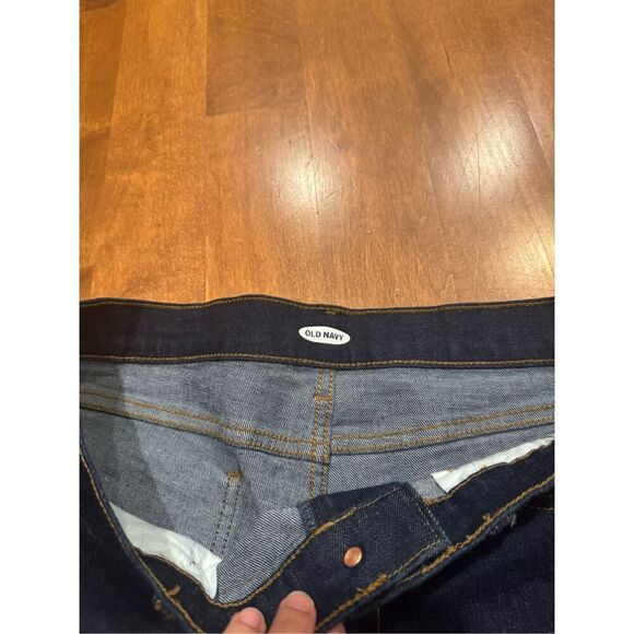 Woman’s new without tags Old navy shorts from 2018 - Picture 2 of 4